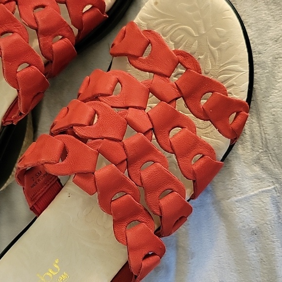 Rust Red Jambu Sandals - Picture 2 of 7